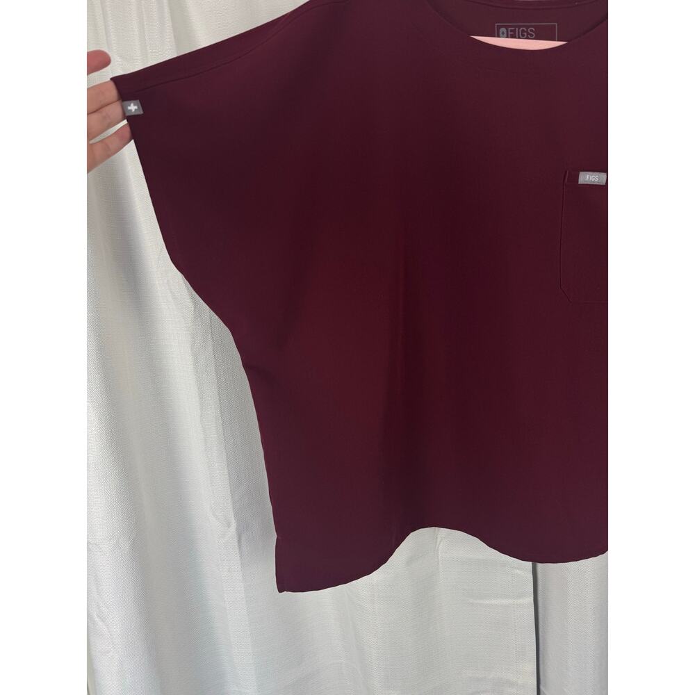 FIGS Technical Collection Scrub Top XXL Burgundy Oversized - Picture 2 of 5